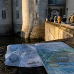 Tarif visite château de Sully-sur-Loire : billets à l’entrée, panneau “Tarifs visite”