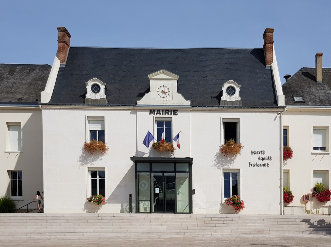 Façade de l’hôtel de ville de Montlouis-sur-Loire